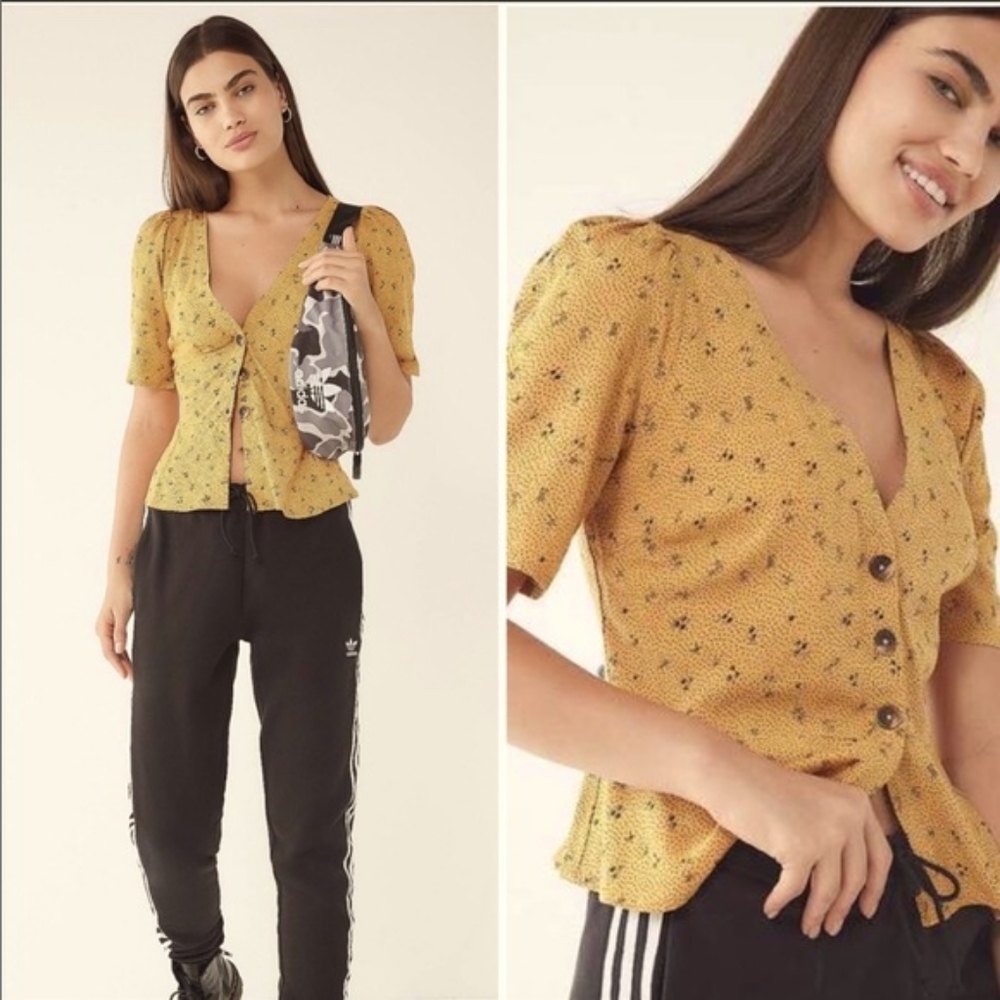 Urban outfitters Kelsey mustard button front top